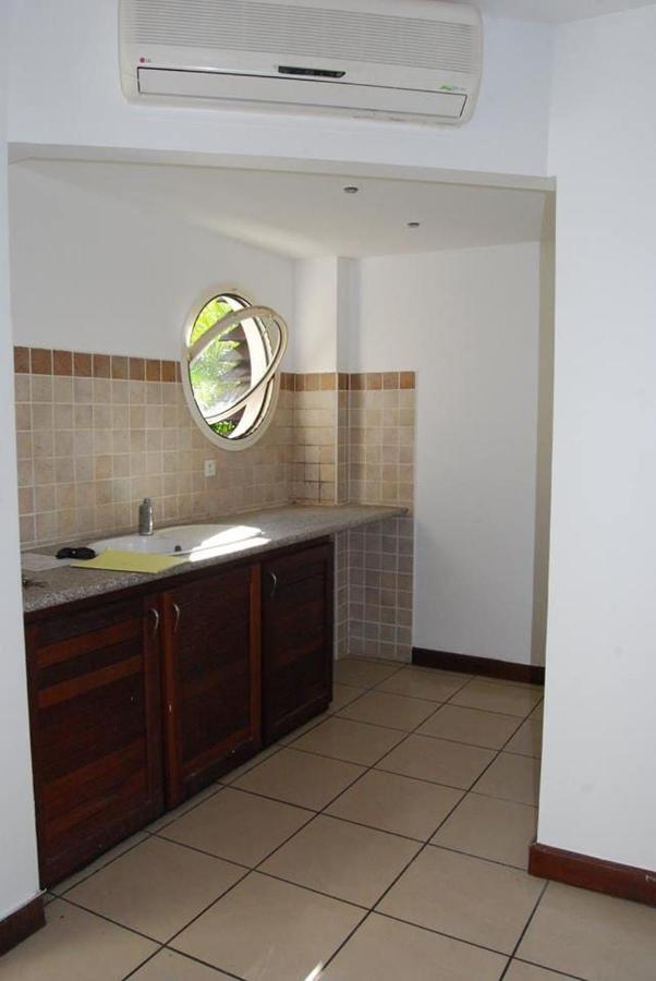 Studio A Boucan Canot سان جيل لي بان المظهر الخارجي الصورة