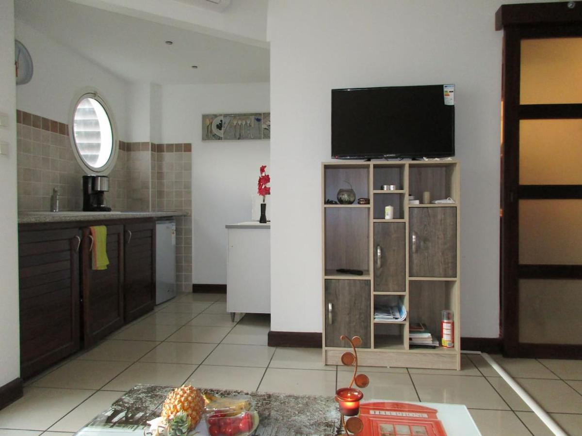 Studio A Boucan Canot سان جيل لي بان المظهر الخارجي الصورة