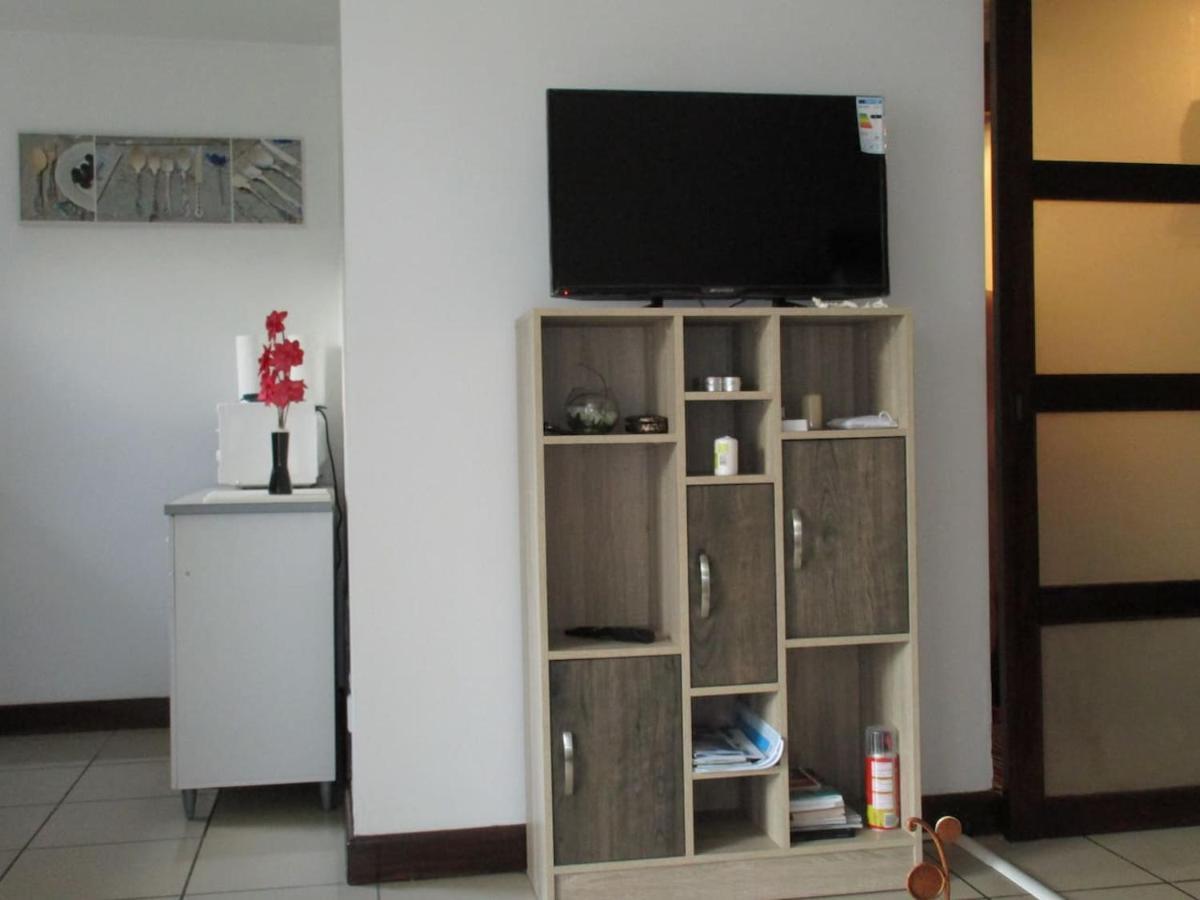 Studio A Boucan Canot سان جيل لي بان المظهر الخارجي الصورة